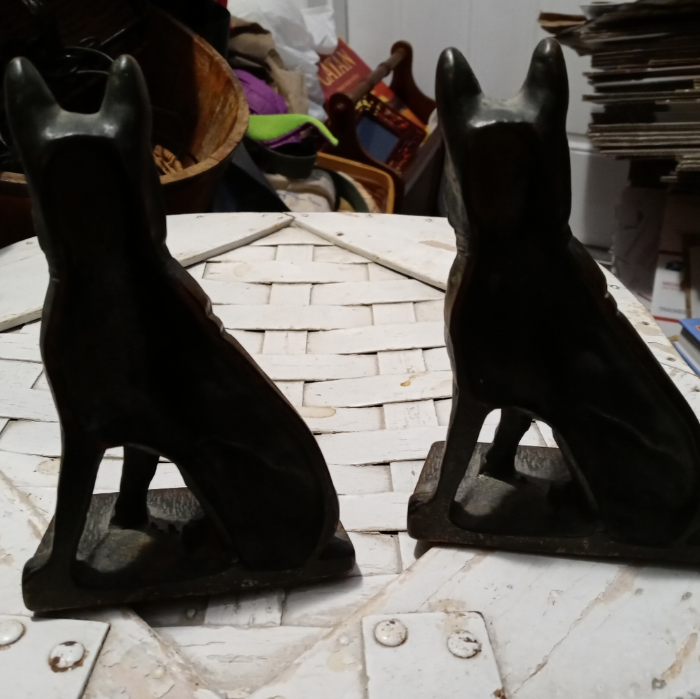 ๐ฆ
๐ANTIQUE PAIR OF GERMAN DOGS๐ ๐ ๐ทRARE๐ถFIRE๐ฅSALES!! ๐ฆฎ ๐โ๐ฆบ ๐ฉ ๐ - Picture 7 of 16